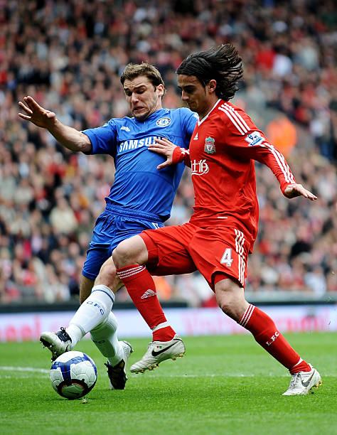 不断扩大的 不断扩大的